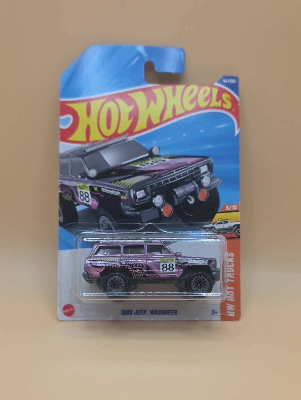 Hot Wheels 1988 Jeep Wagoneer HW Hot Trucks 5/10 Pink Black #44/250 NIP